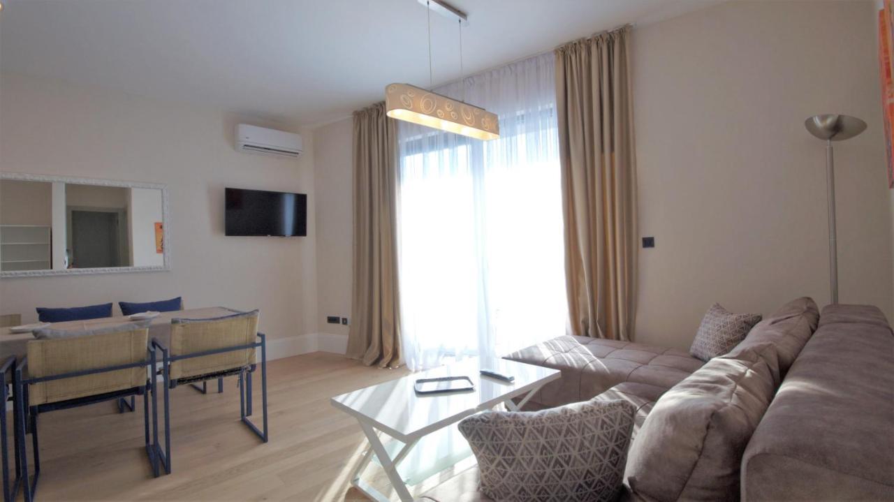 Апартаменты Silver Beachfront