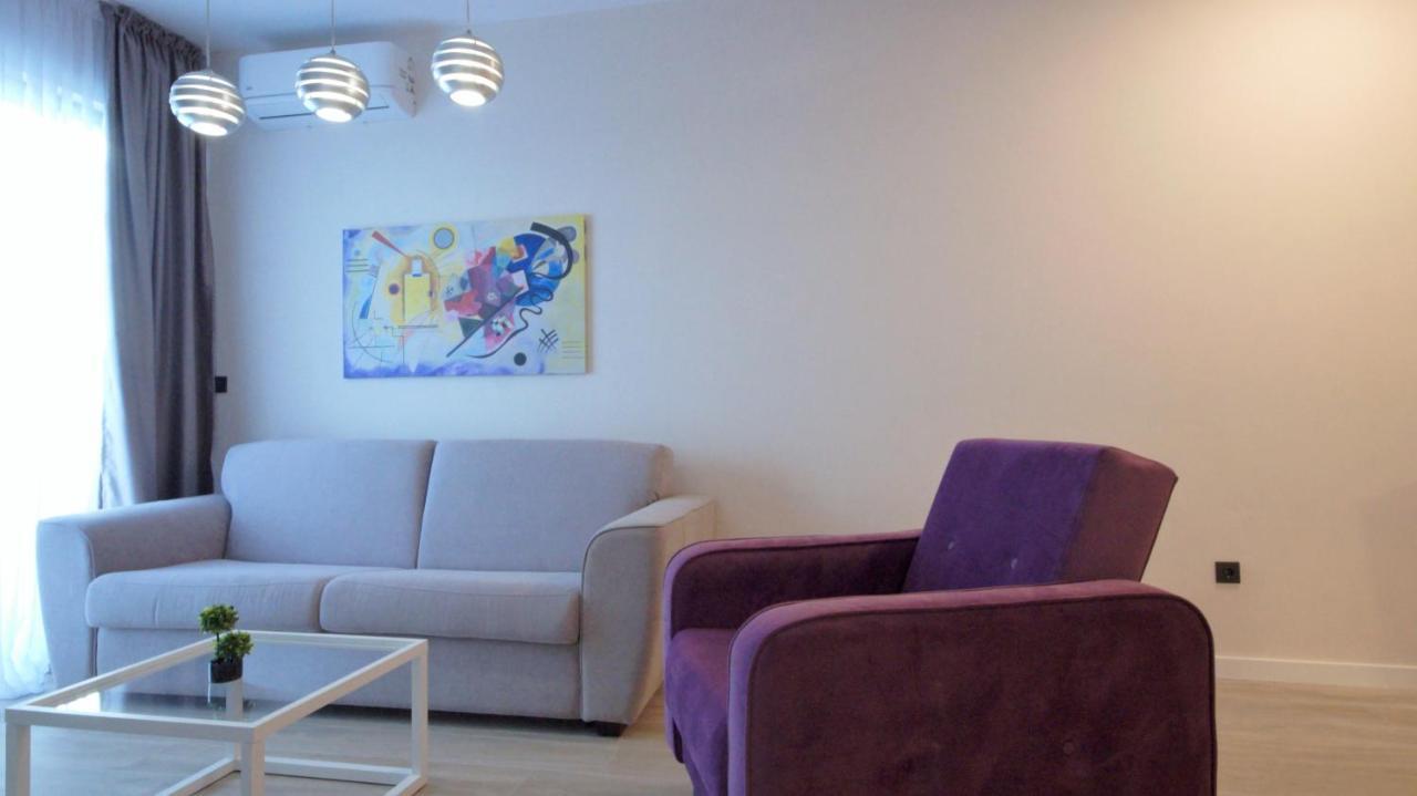Апартаменты Silver Beachfront *