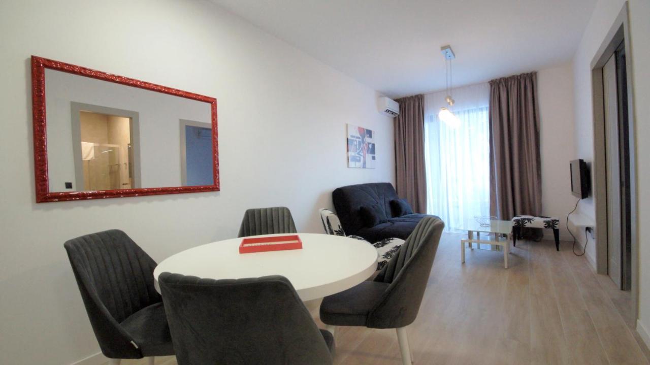 Silver Beachfront Апартаменты *