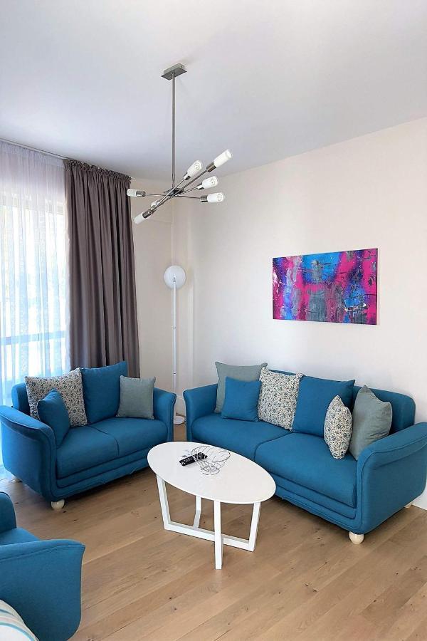 Апартаменты Silver Beachfront Бечичи